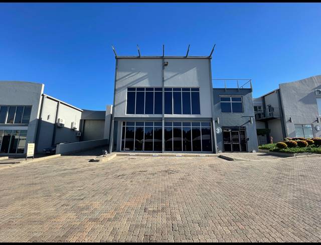 1,318M² WAREHOUSE TO LET IN HALFWAY HOUSE